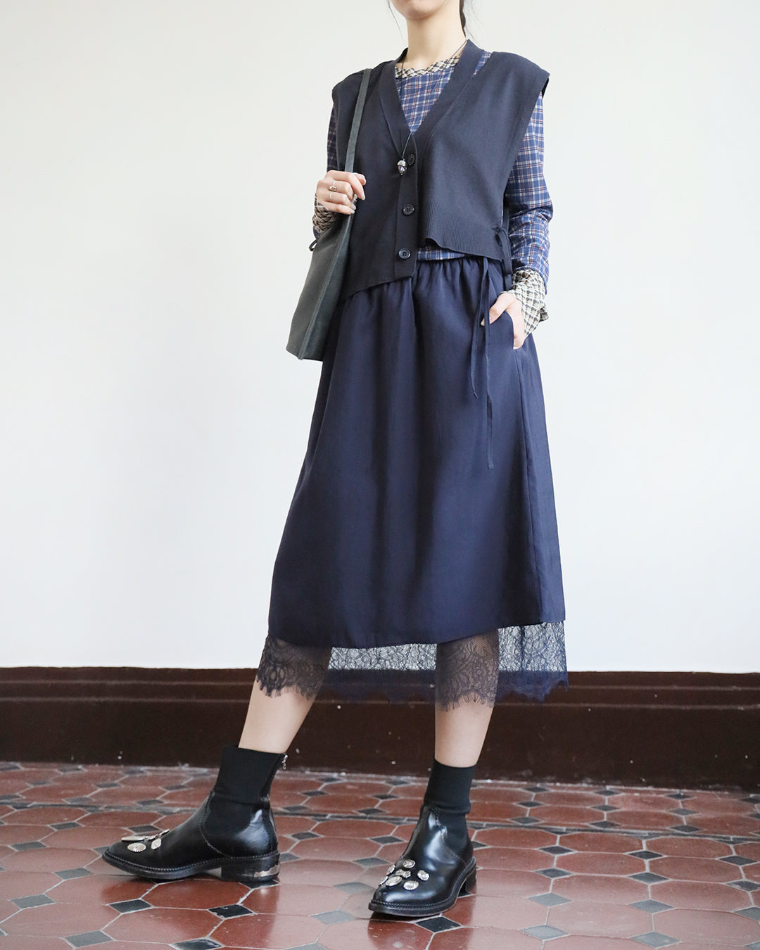 Lace Layer Pencil Skirt (3 Colors)