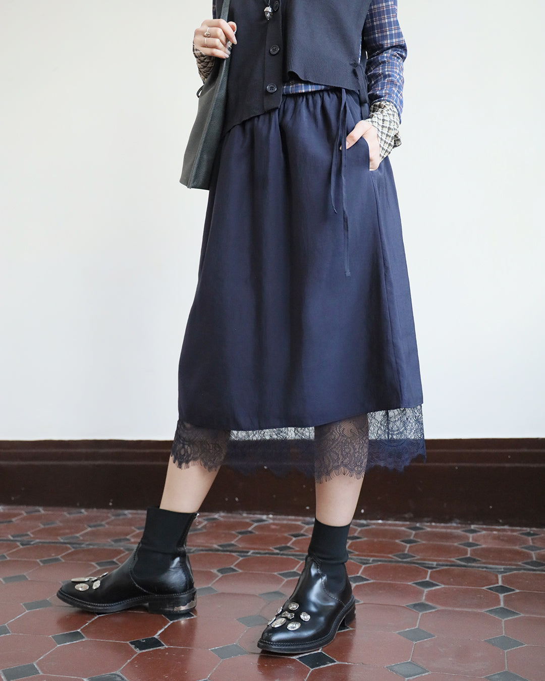 Lace Layer Pencil Skirt (3 Colors)