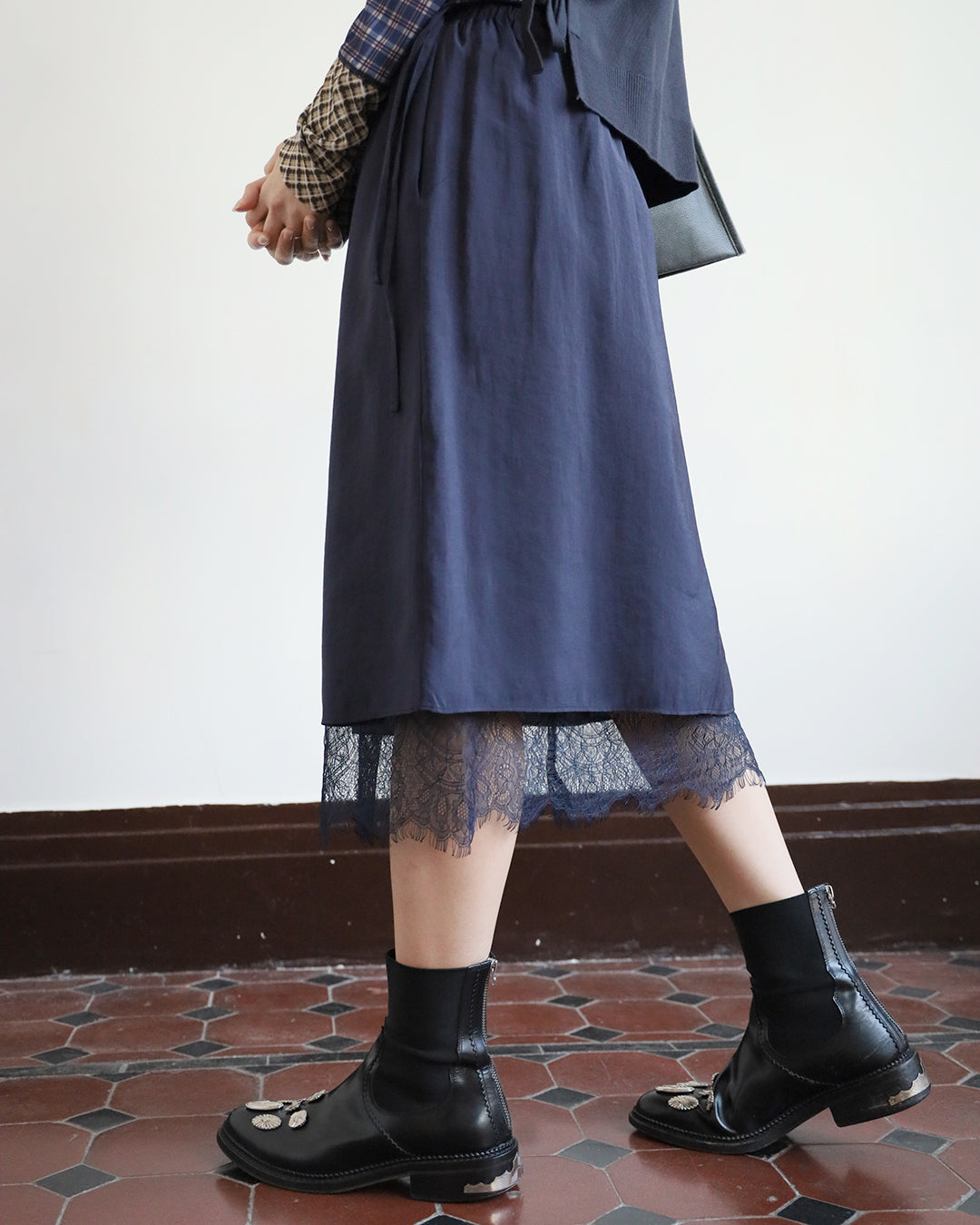 Lace Layer Pencil Skirt (3 Colors)