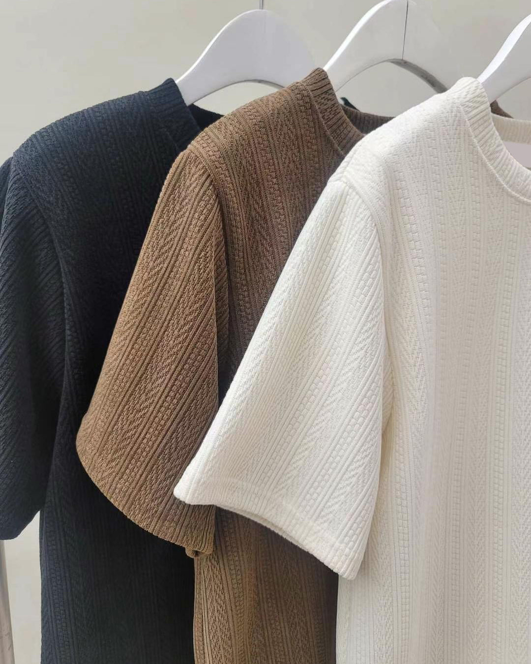 Texture Curved Hem Top (3 color)