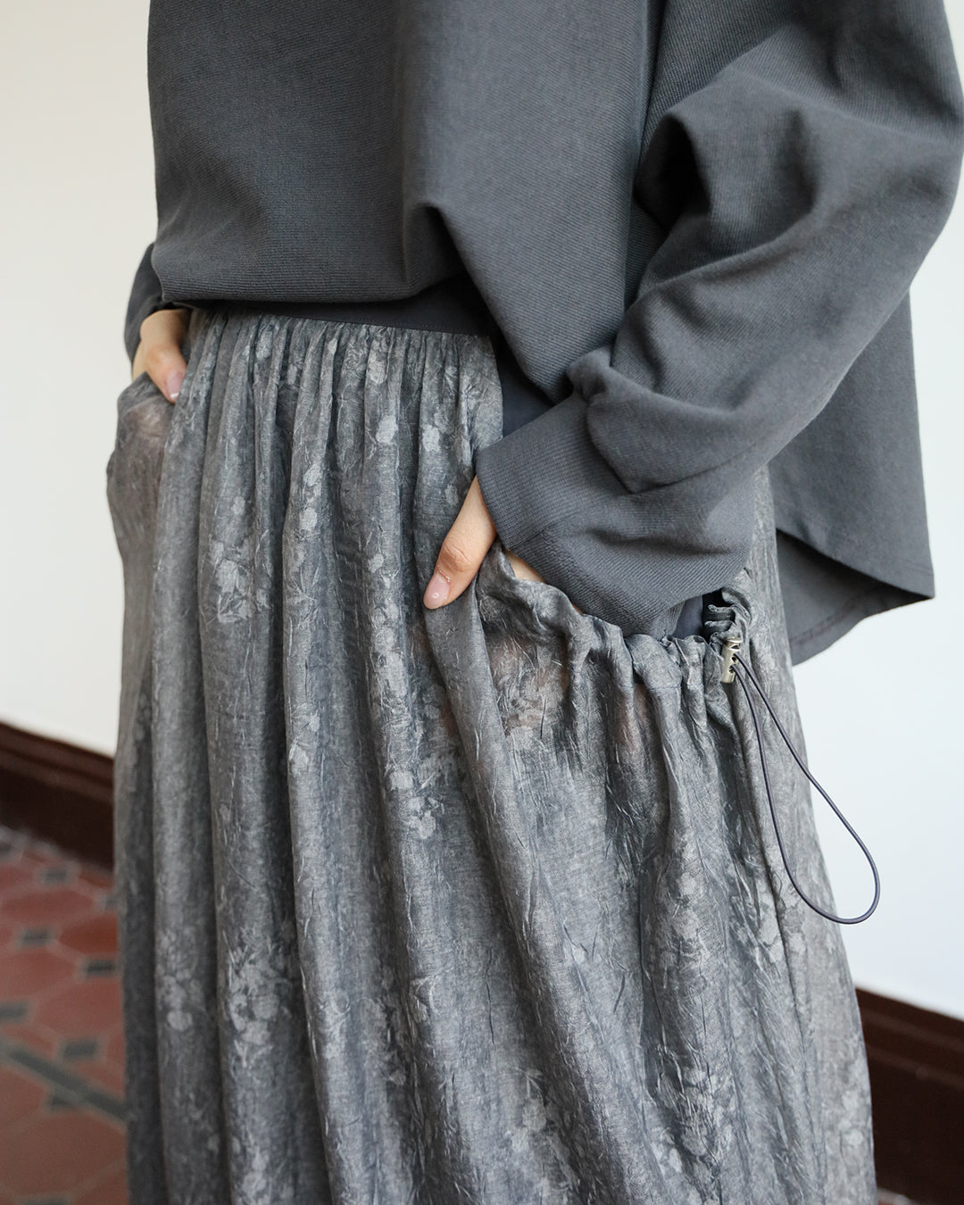 Floral Mesh Skirt  (2 color)