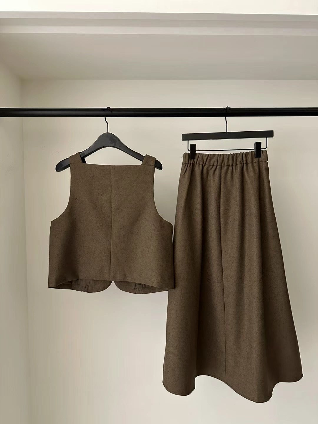 Square Collar Vest + Pleated Skirt (Set) (2 color)