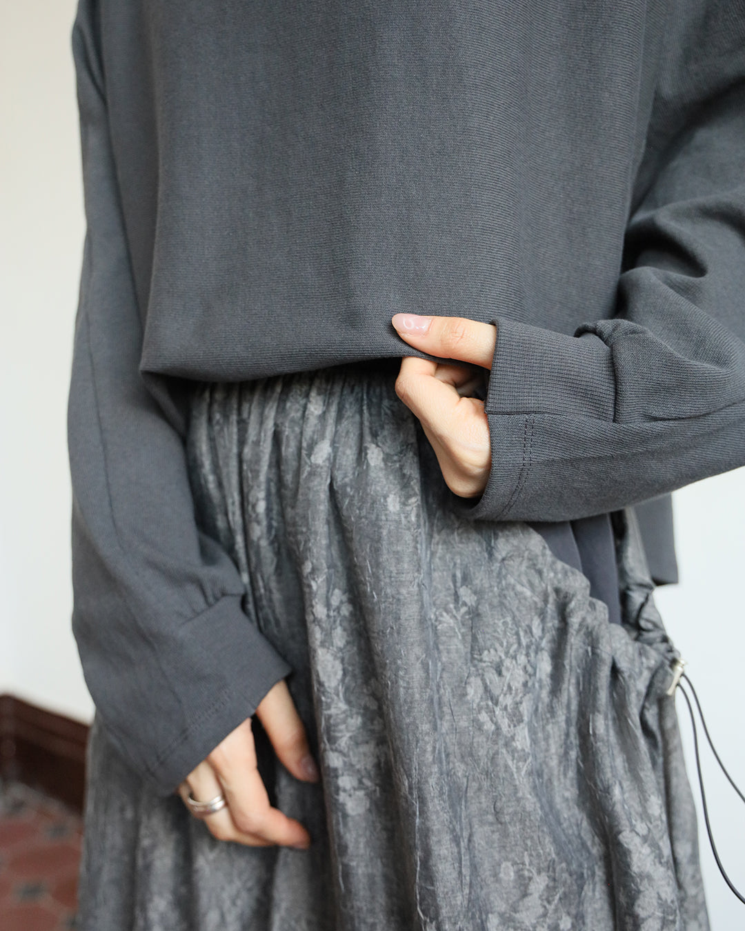 Comfy Sweatshirt (2 color)
