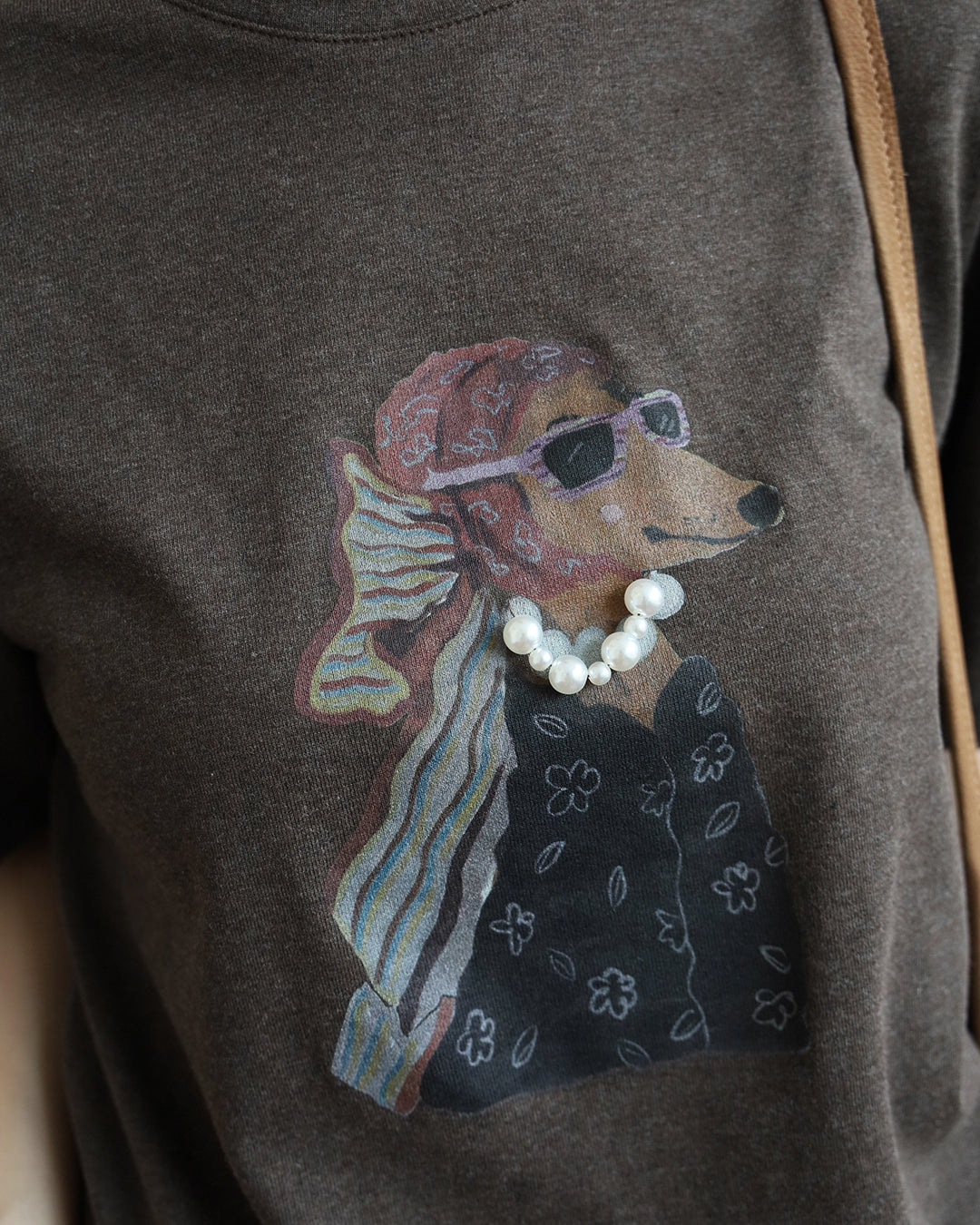 Pearls Embellished Puppy Graphic Tee (2 Colors)