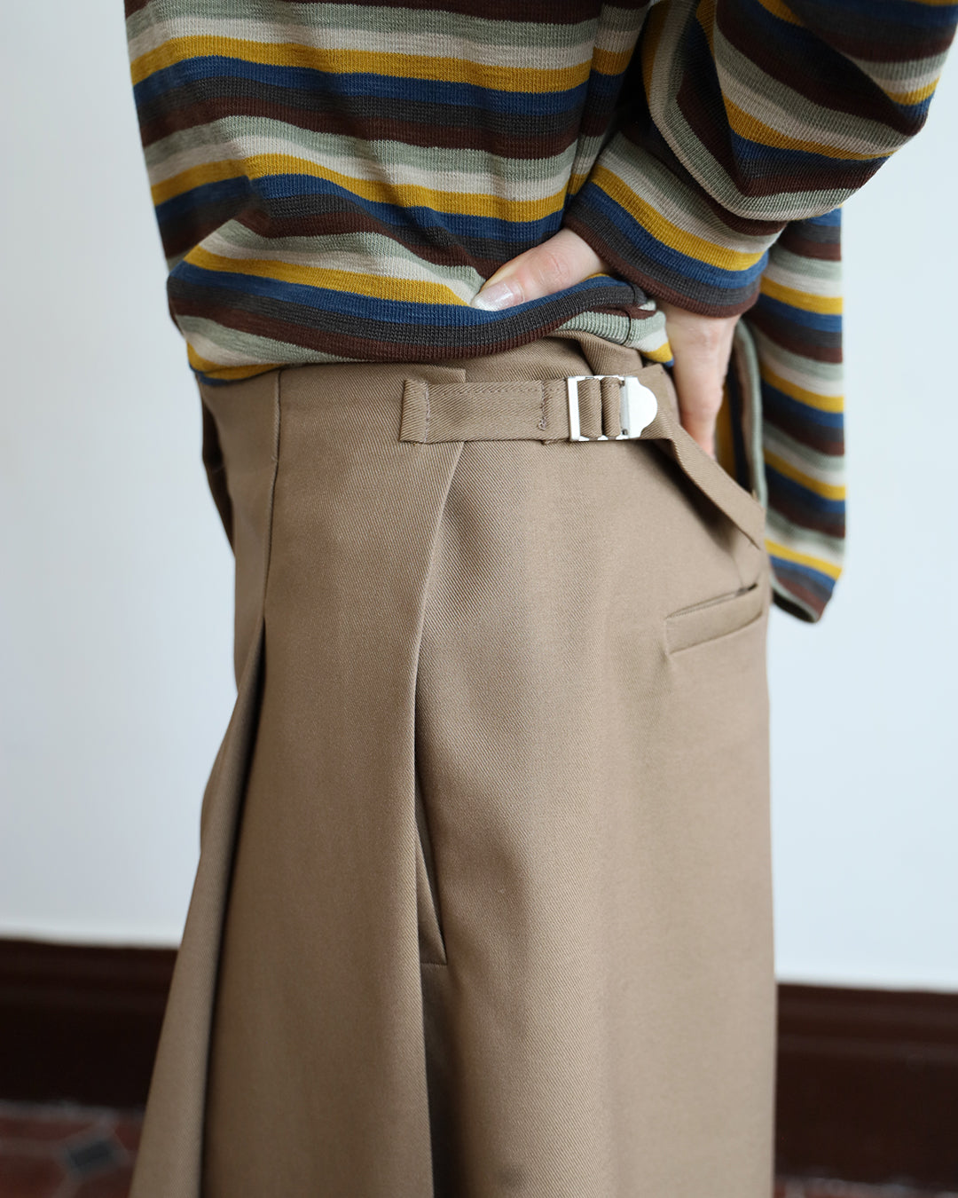 Side Pleated Mid-Length Skort (2 Colors)