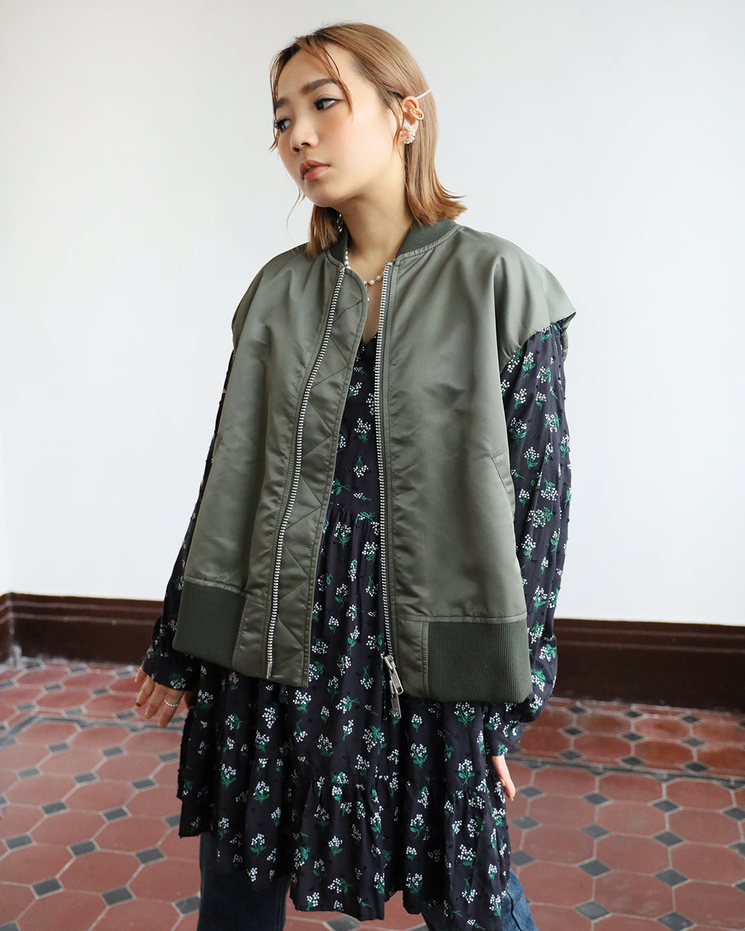 Pleated Back Bomber Vest (2 color)