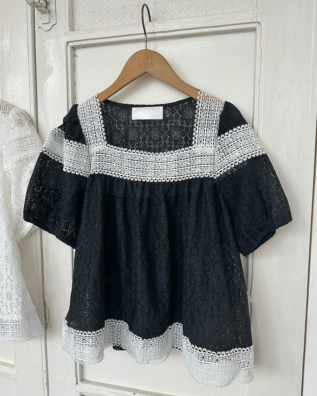 Square Collar Lace Top (2 Colors)