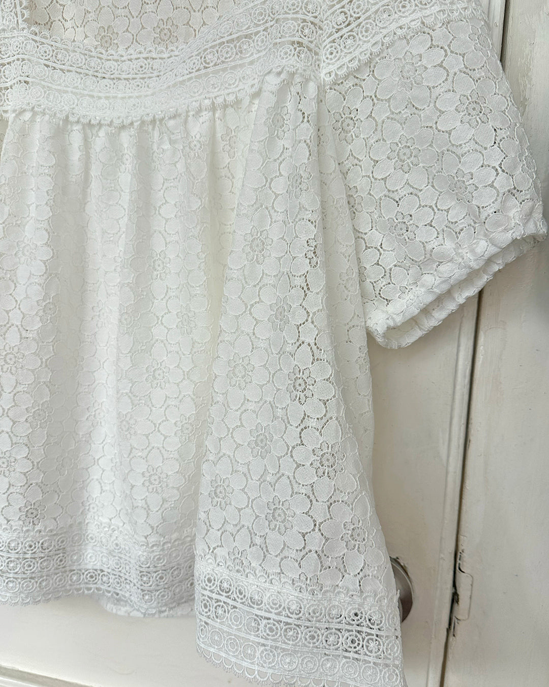 Square Collar Lace Top (2 Colors)