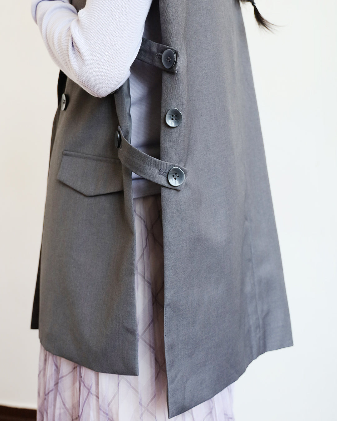 Side Buckle Vest (2 colors)