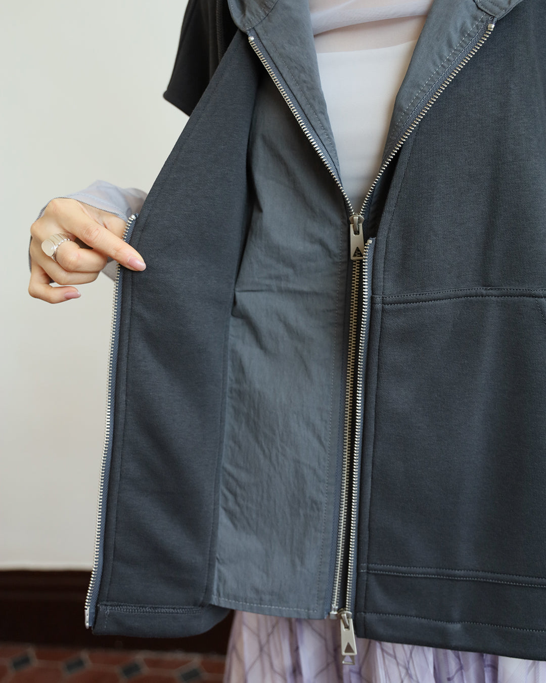 Mix Fabric Hooded Vest (3 Colors)