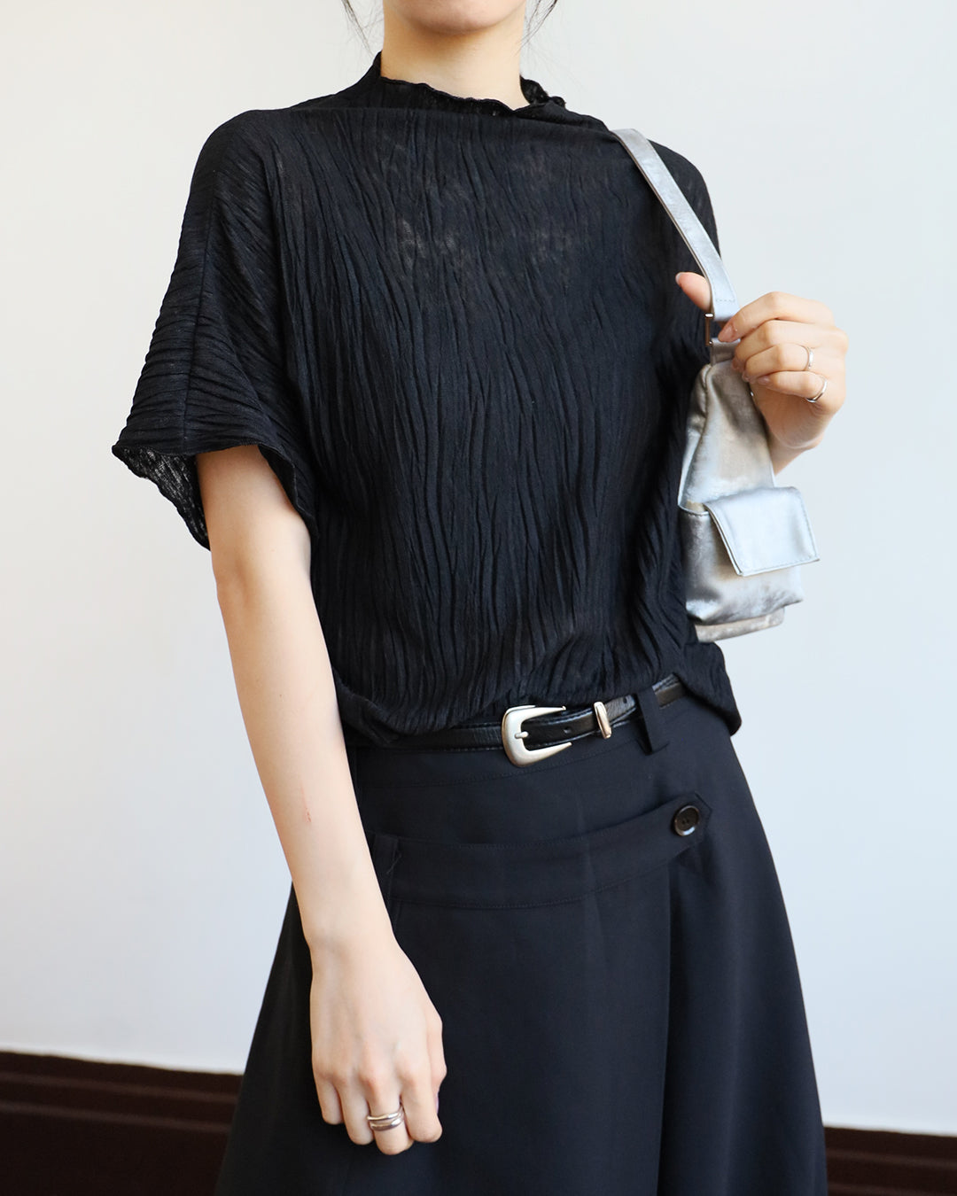 Turtleneck Crinkle Fabric Top (3 color)