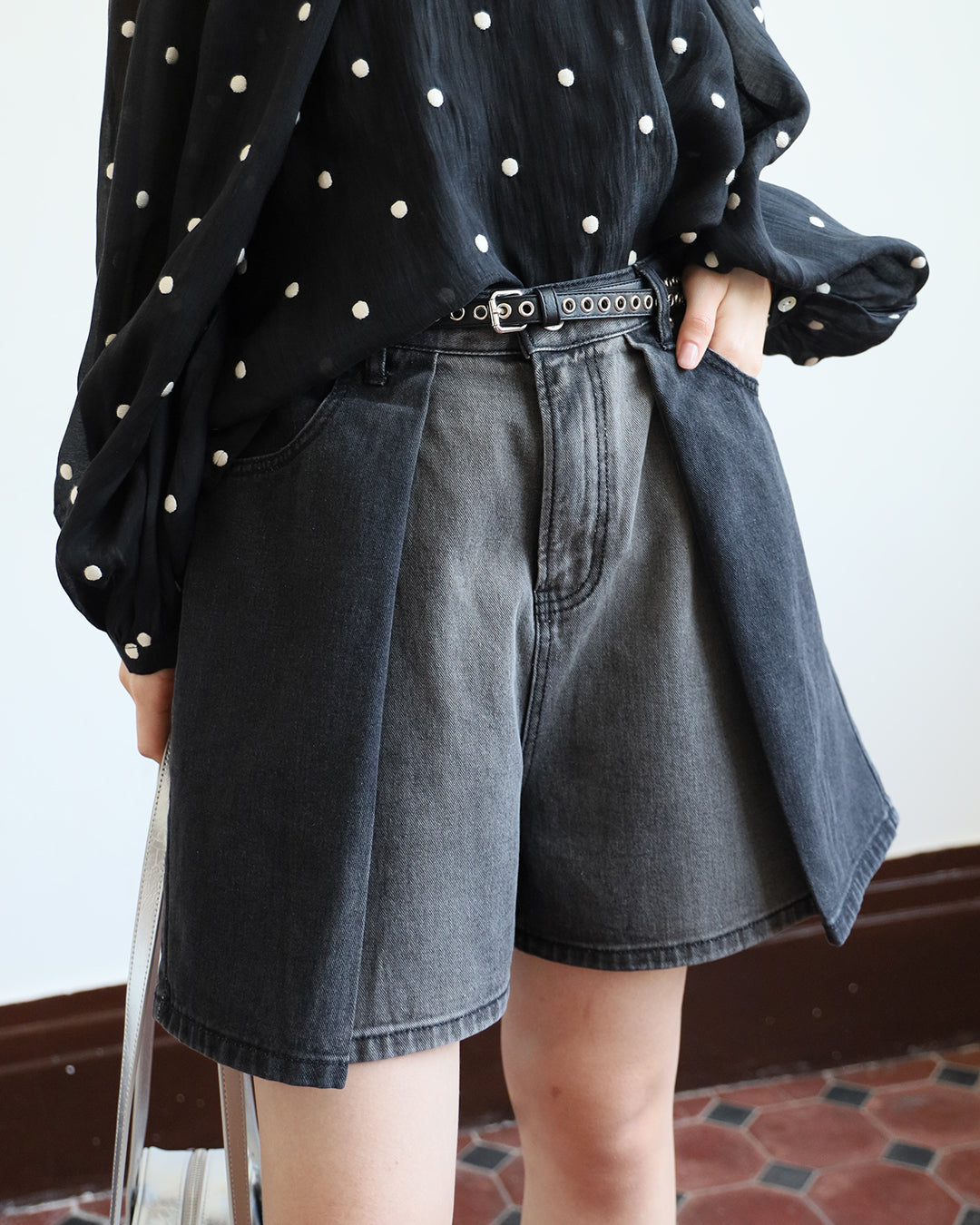 Folded Denim Shorts (2 color | Size S-L)