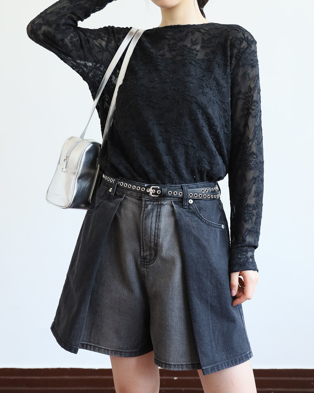 Folded Denim Shorts (2 color | Size S-L)
