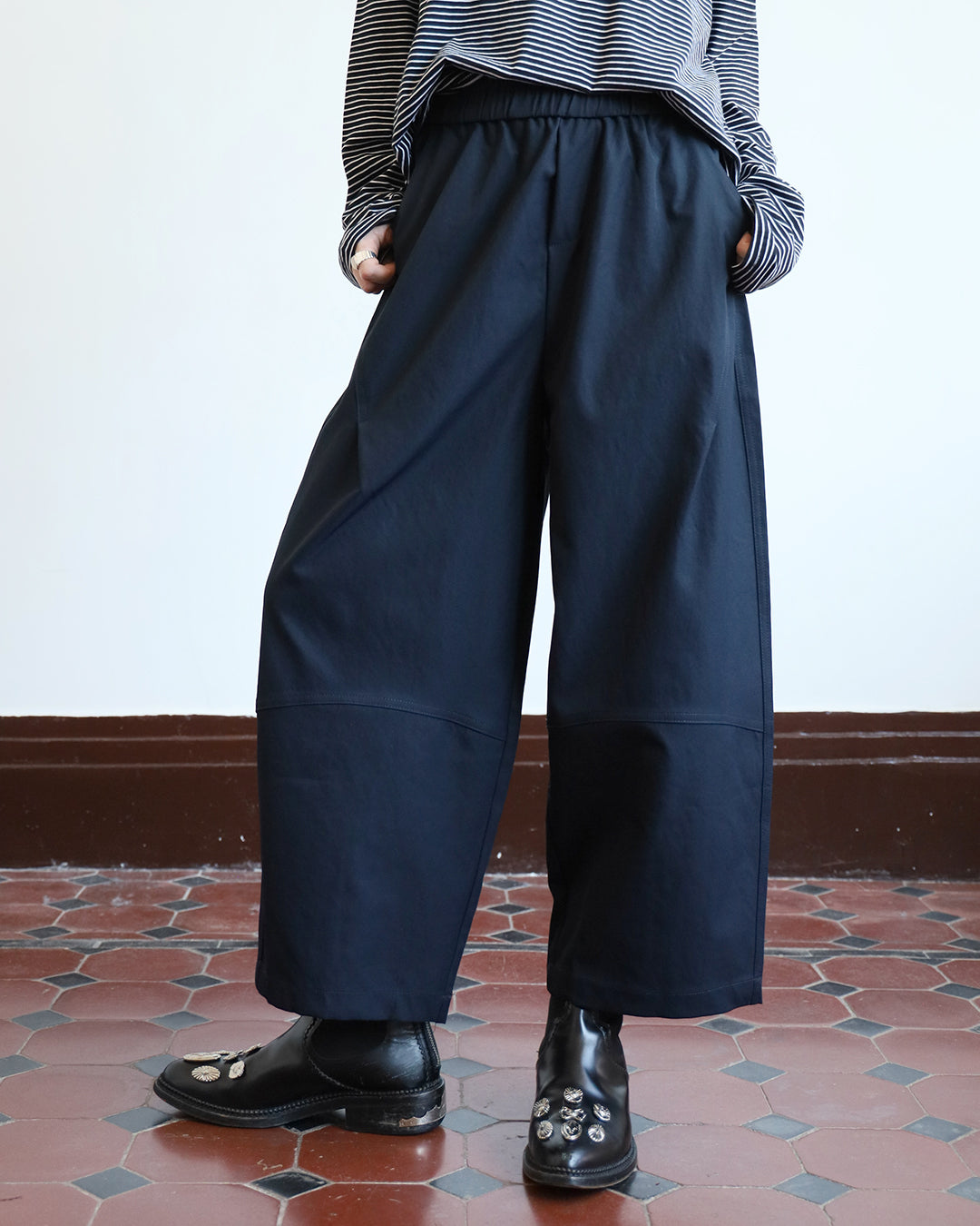 Peg Leg Pants (3 Colors)