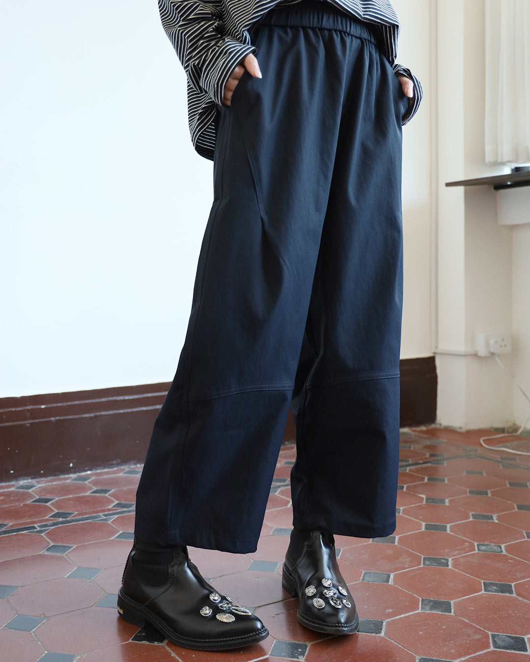 Peg Leg Pants (3 Colors)