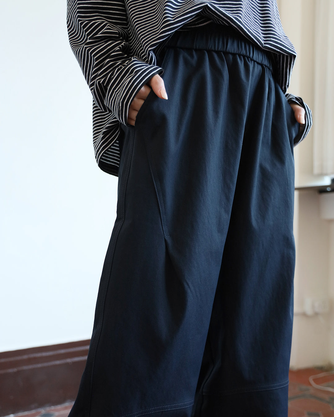 Peg Leg Pants (3 Colors)
