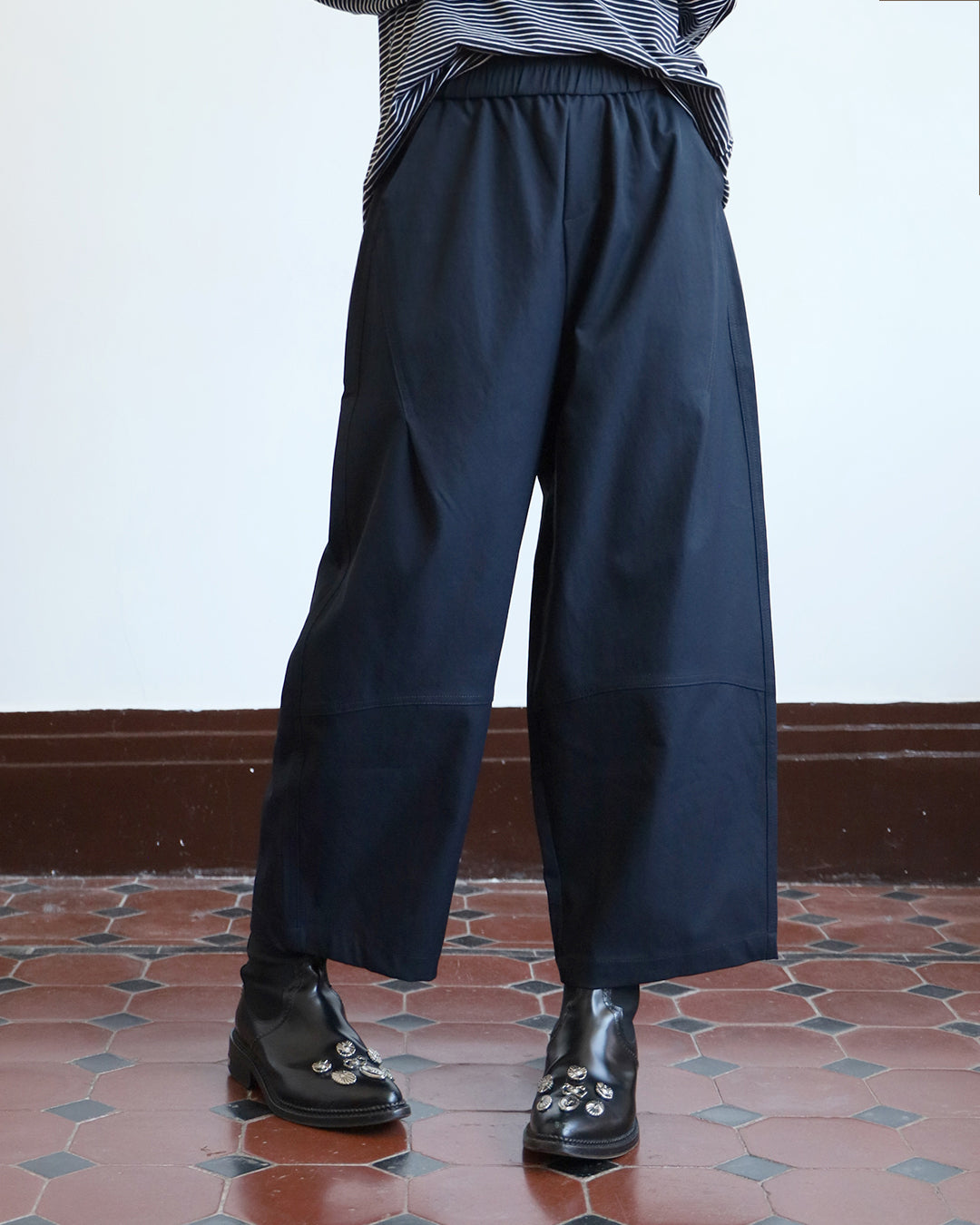 Peg Leg Pants (3 Colors)