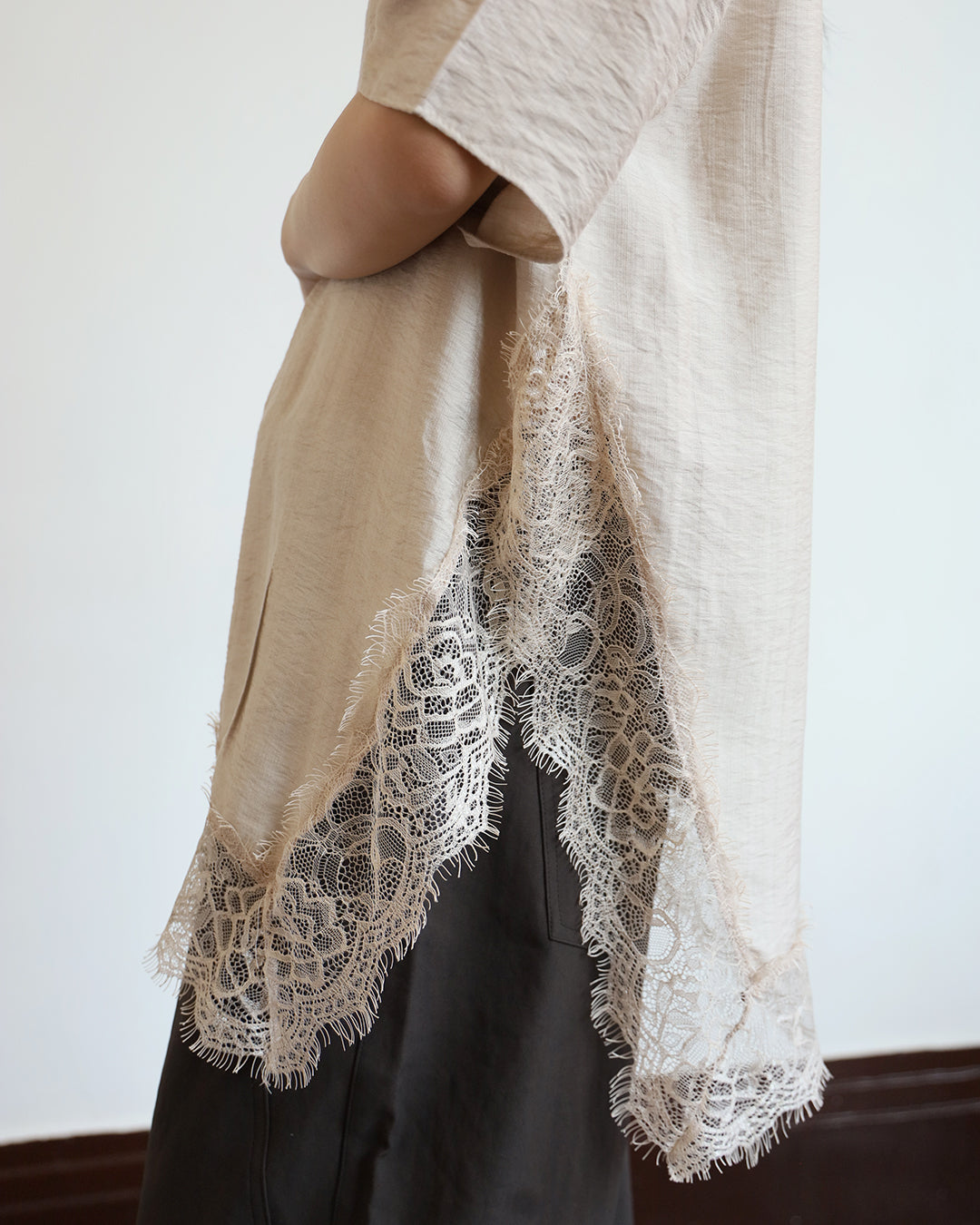 Lace Hem Tee (4 Colors)