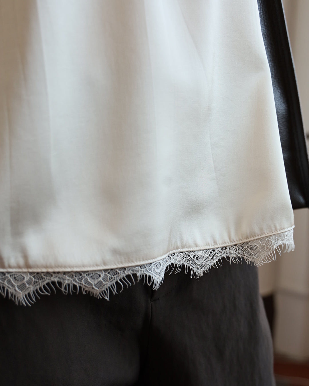 Lace Inserted Cami Vest (3 Colors)