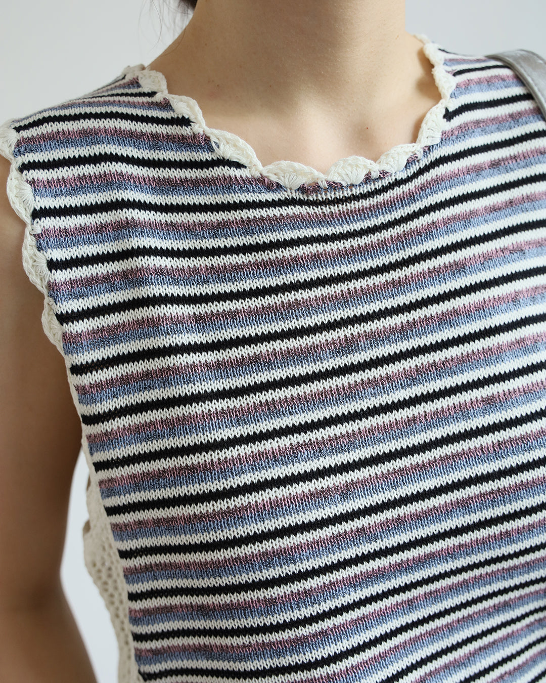 Mix Fabric Striped Vest (2 color)