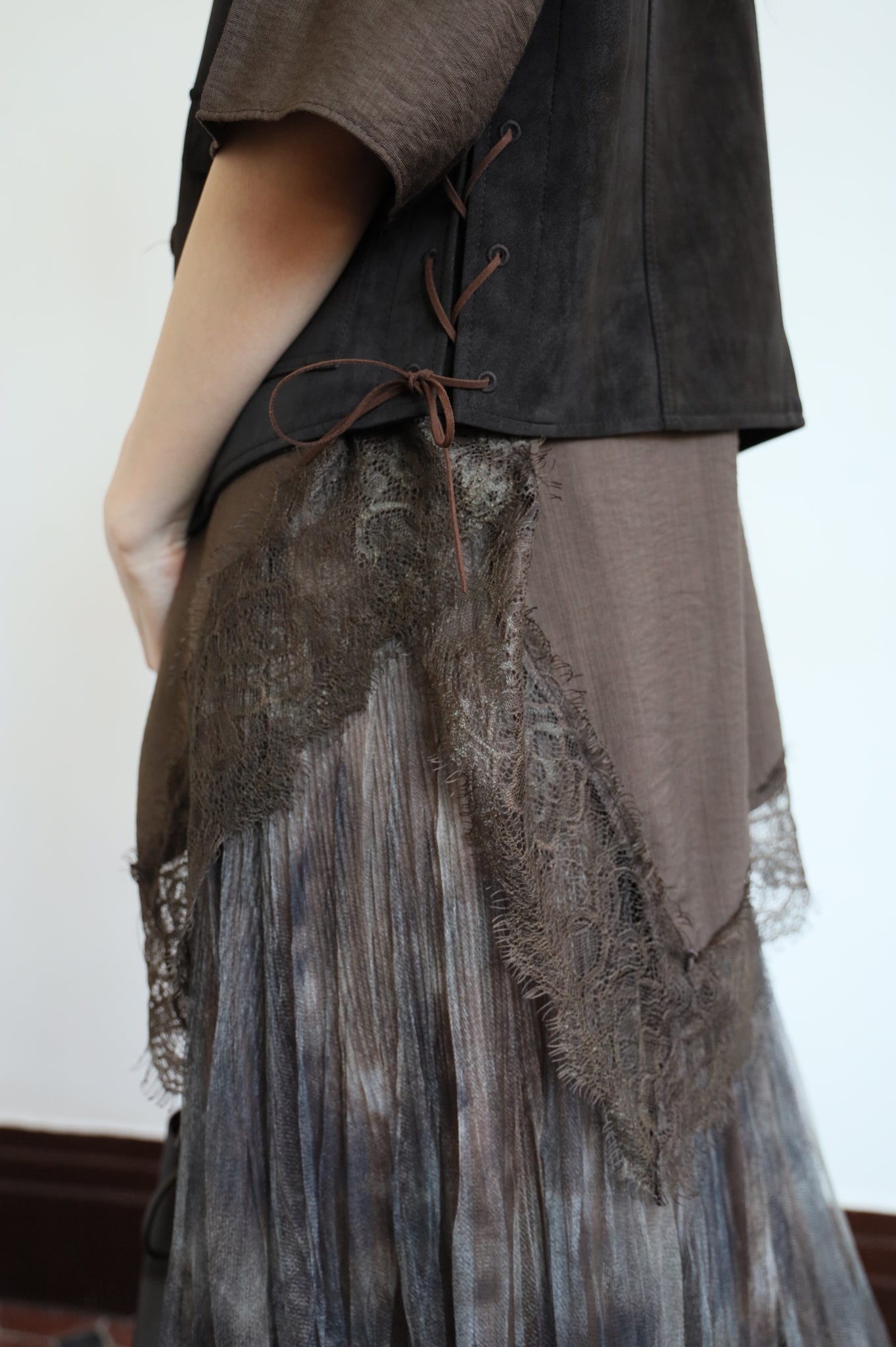 Lace Hem Tee (4 Colors)