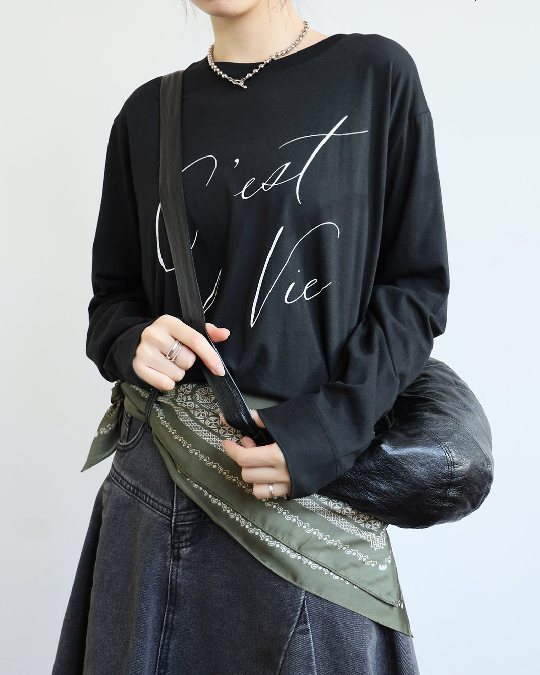 C'est la vie Tee (3 color)