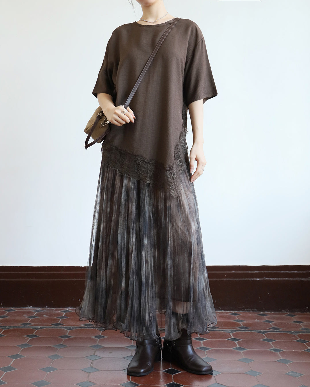 Lace Hem Tee (4 Colors)