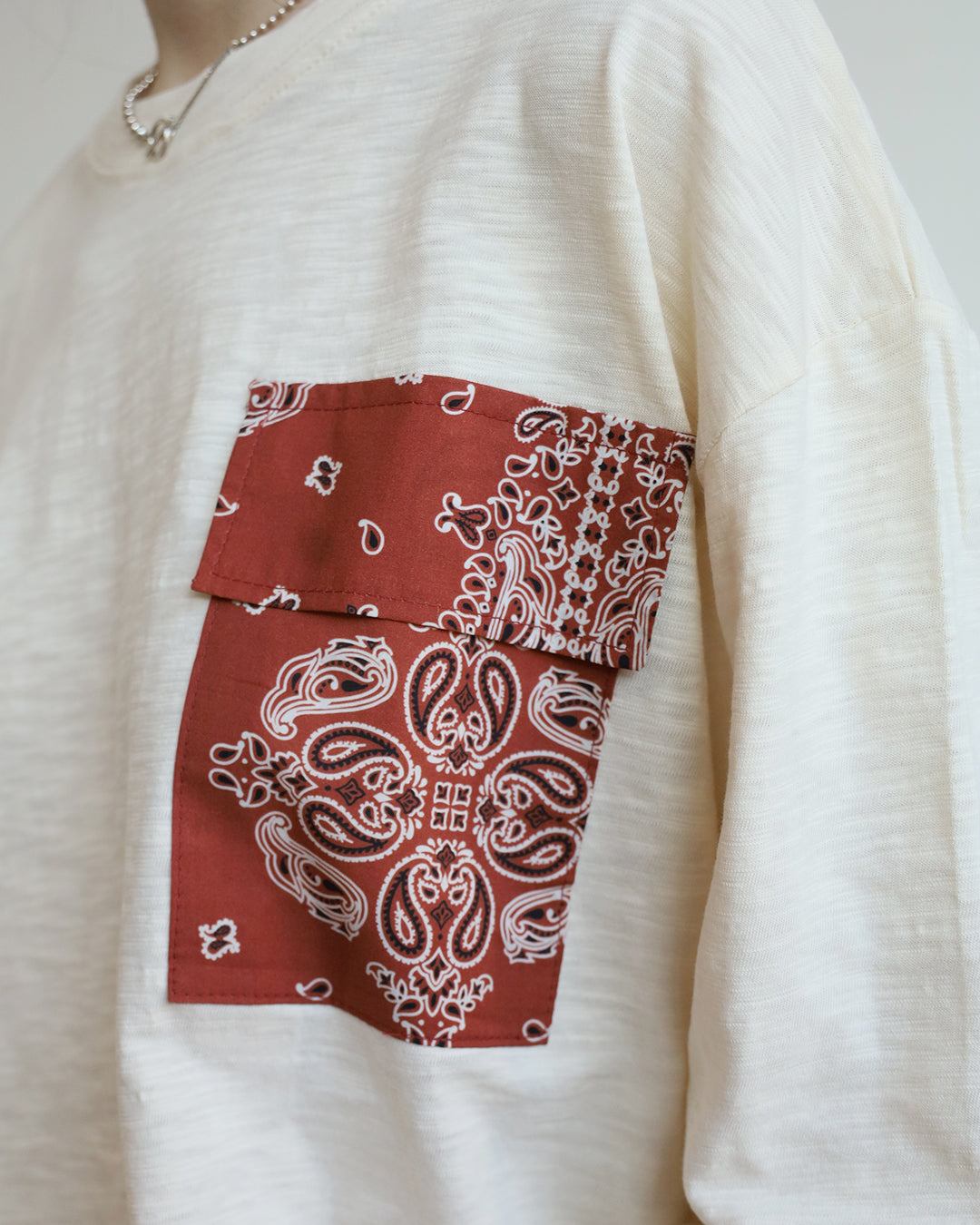 Paisley Pattern Pocket Tee (2 Colors)
