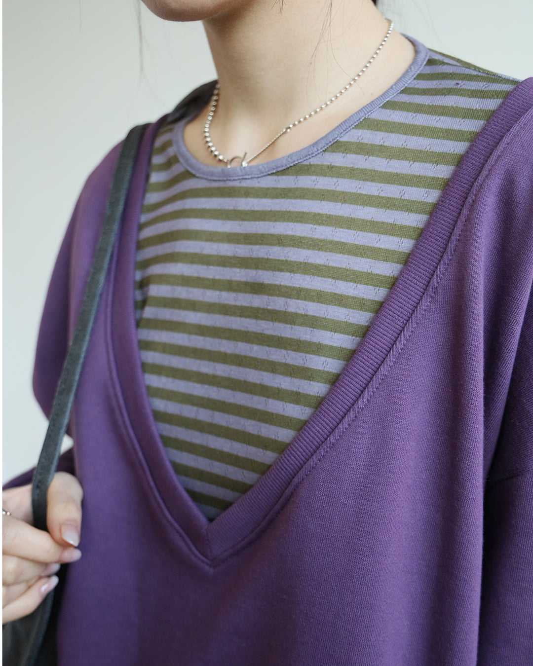 V-Neck Sweatshirt (2 Colors)