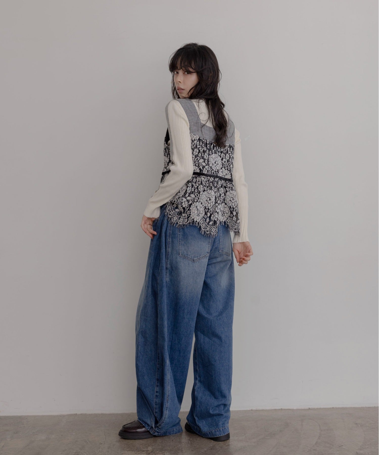 Japan Brand - Mix Fabric Lace Peplum Hem Vest