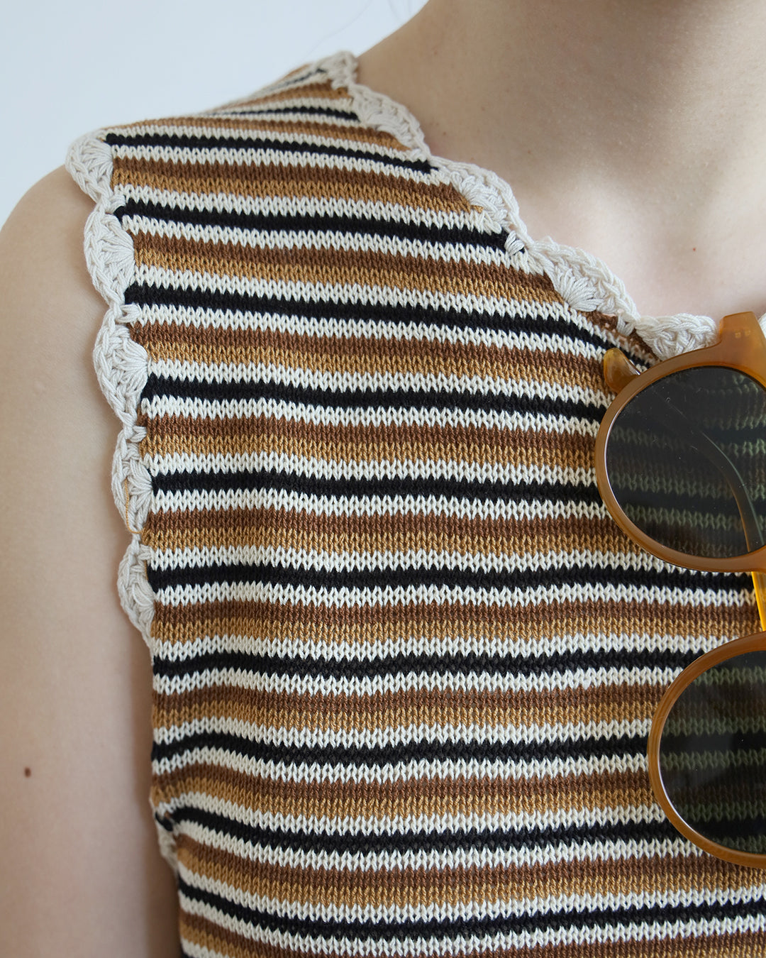 Mix Fabric Striped Vest (2 color)