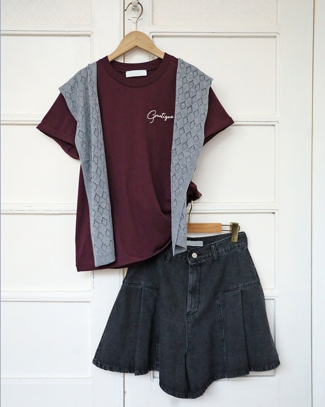 Embroidery Tee (3-color)
