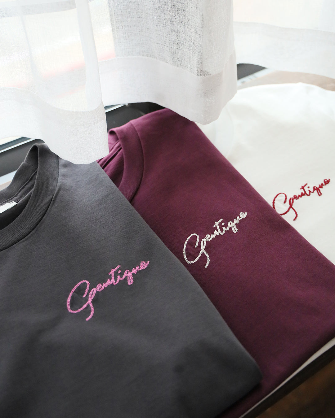Embroidery Tee (3-color)