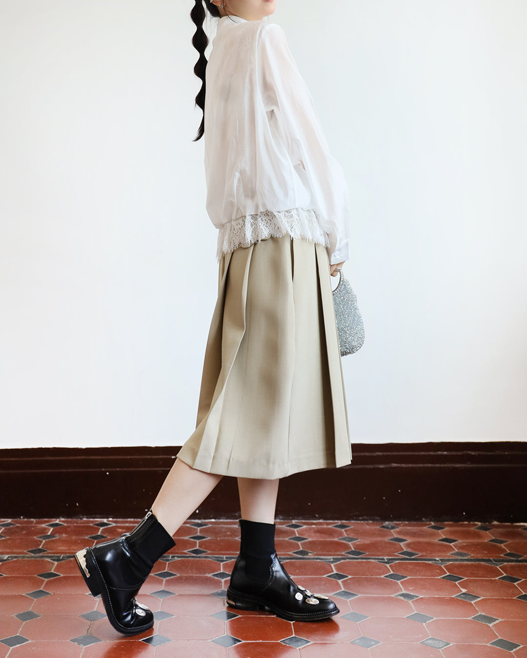 Pleat Cropped Pants (Beige | Size S)