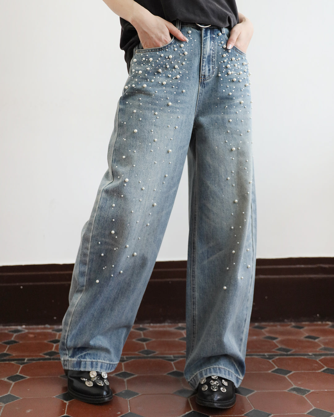 Faux Crystal & Pearls Embellished Jeans (Size S - L)