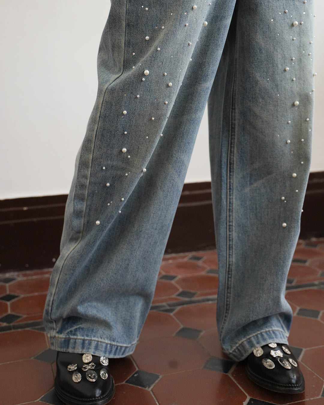 Faux Crystal & Pearls Embellished Jeans (Size S - L)