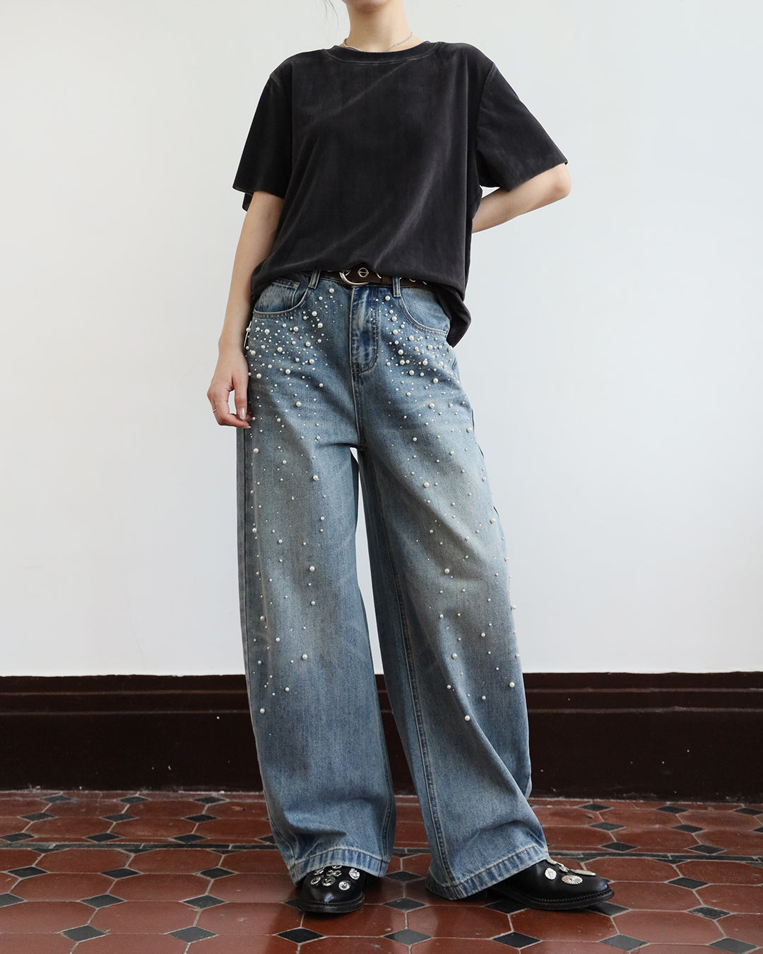 Faux Crystal & Pearls Embellished Jeans (Size S - L)