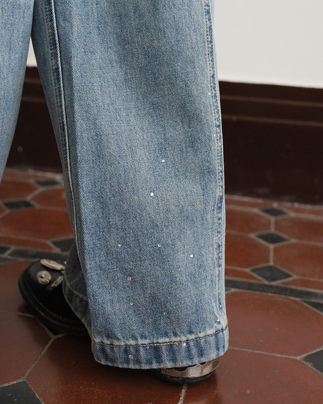 Faux Crystal & Pearls Embellished Jeans (Size S - L)