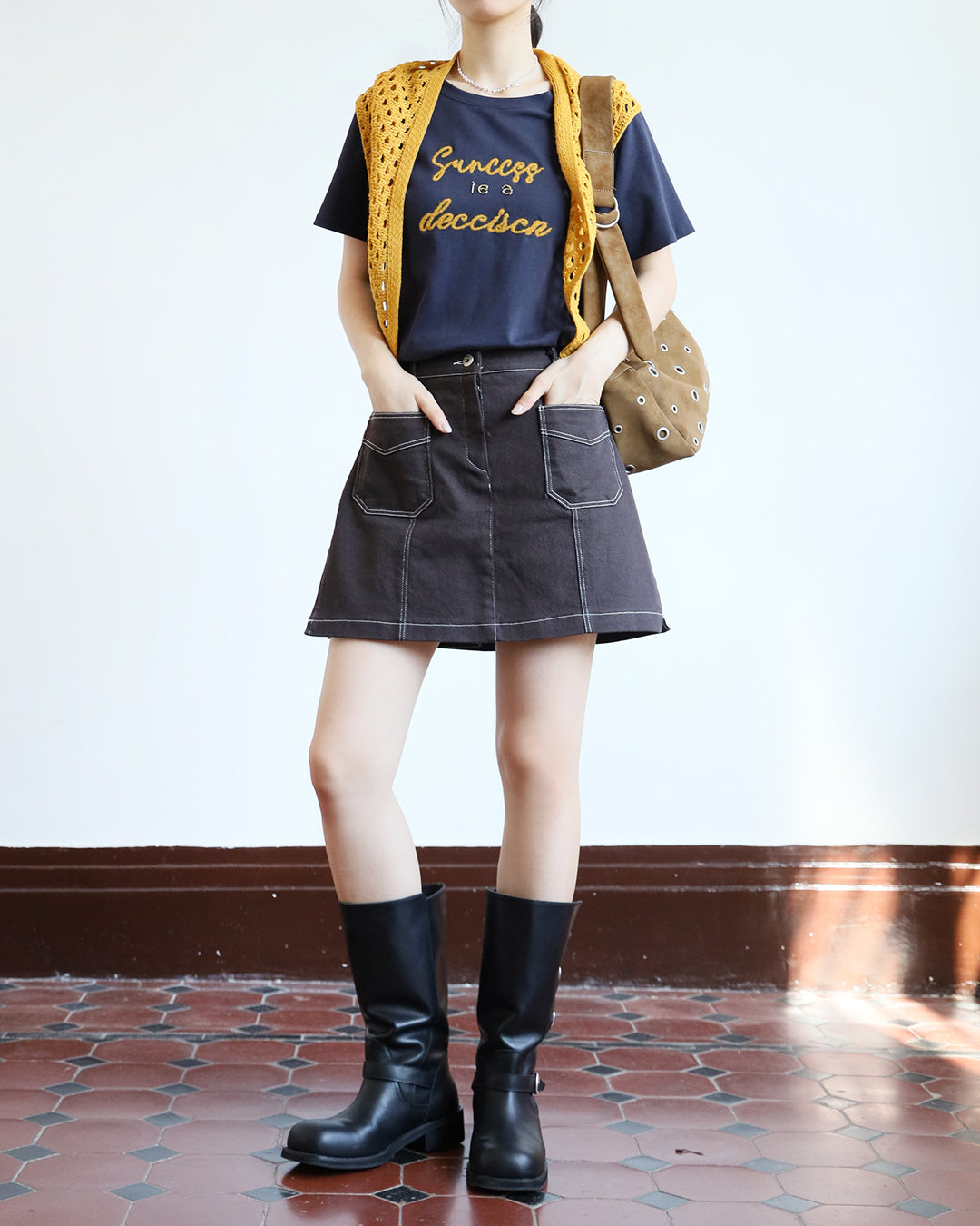 Embroidery Tee w/ Scarf (3 Color)