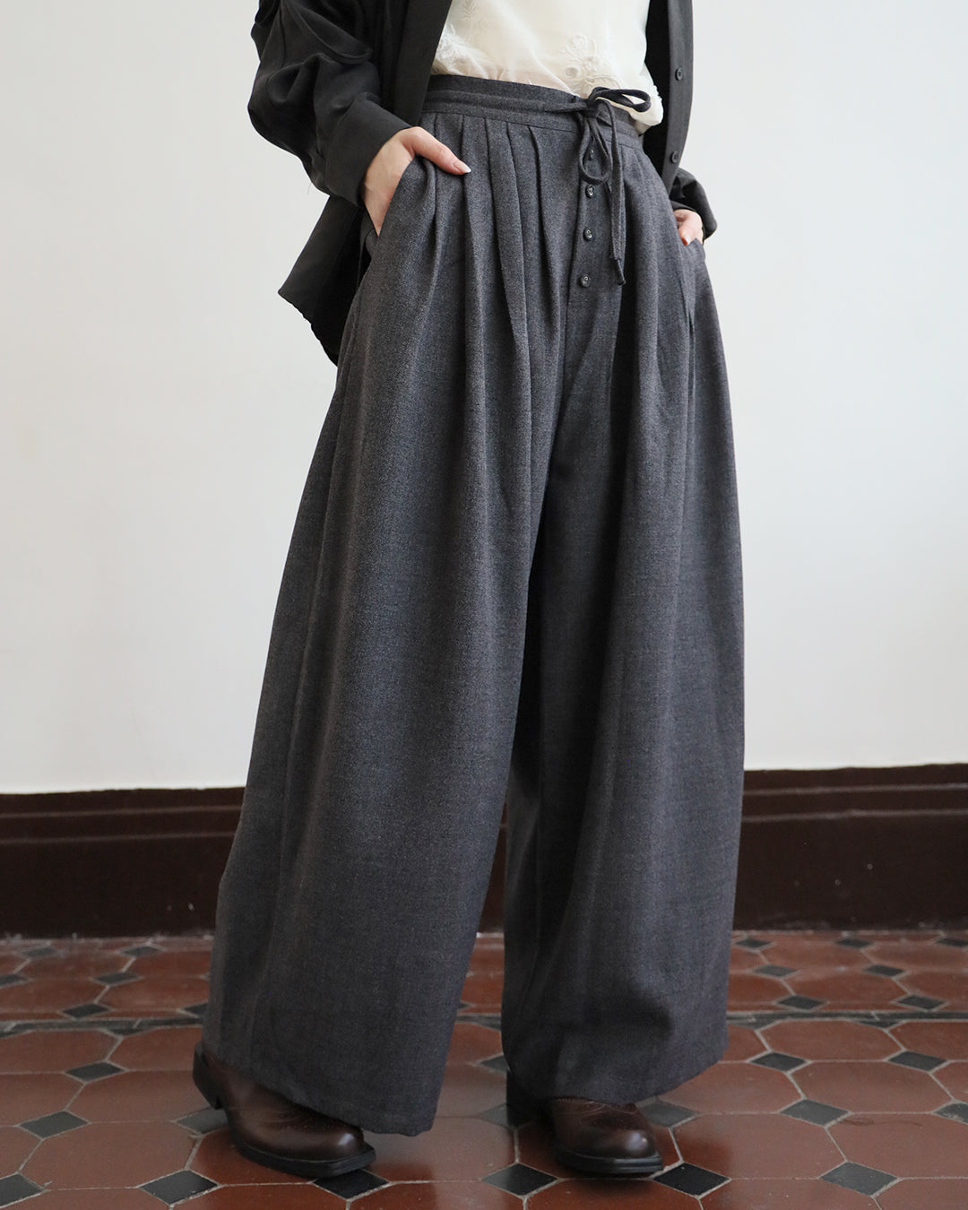 Front Pleated Pants (2 Colors)