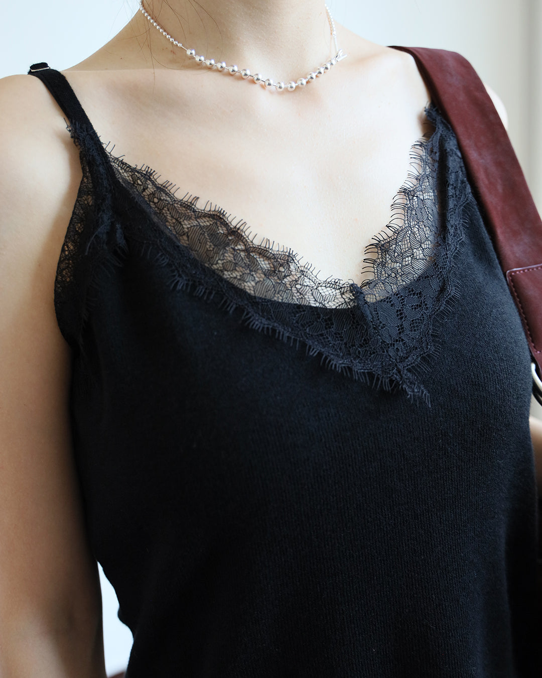 Lace Trim Knit Cami Top (2 Color)