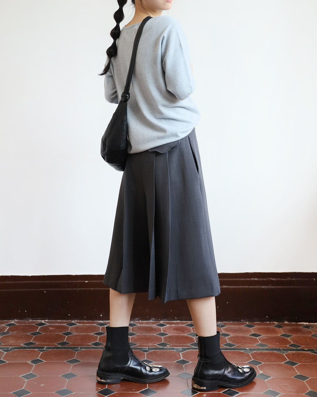 Pleat Cropped Pants (Beige | Size S)