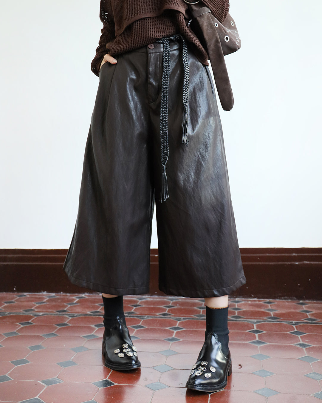 Faux Leather Crop Pants (2 Color)