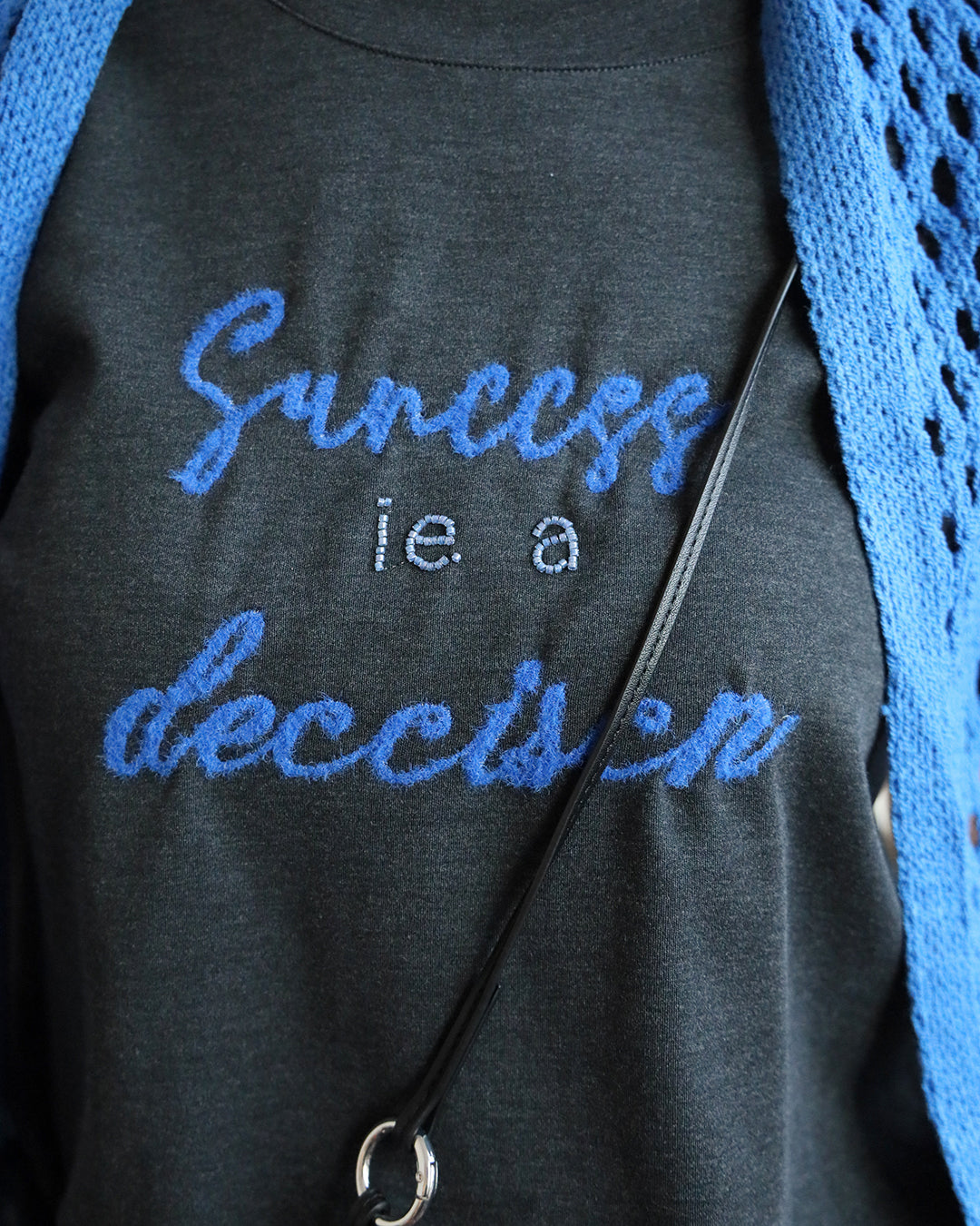 Embroidery Tee w/ Scarf (3 Color)