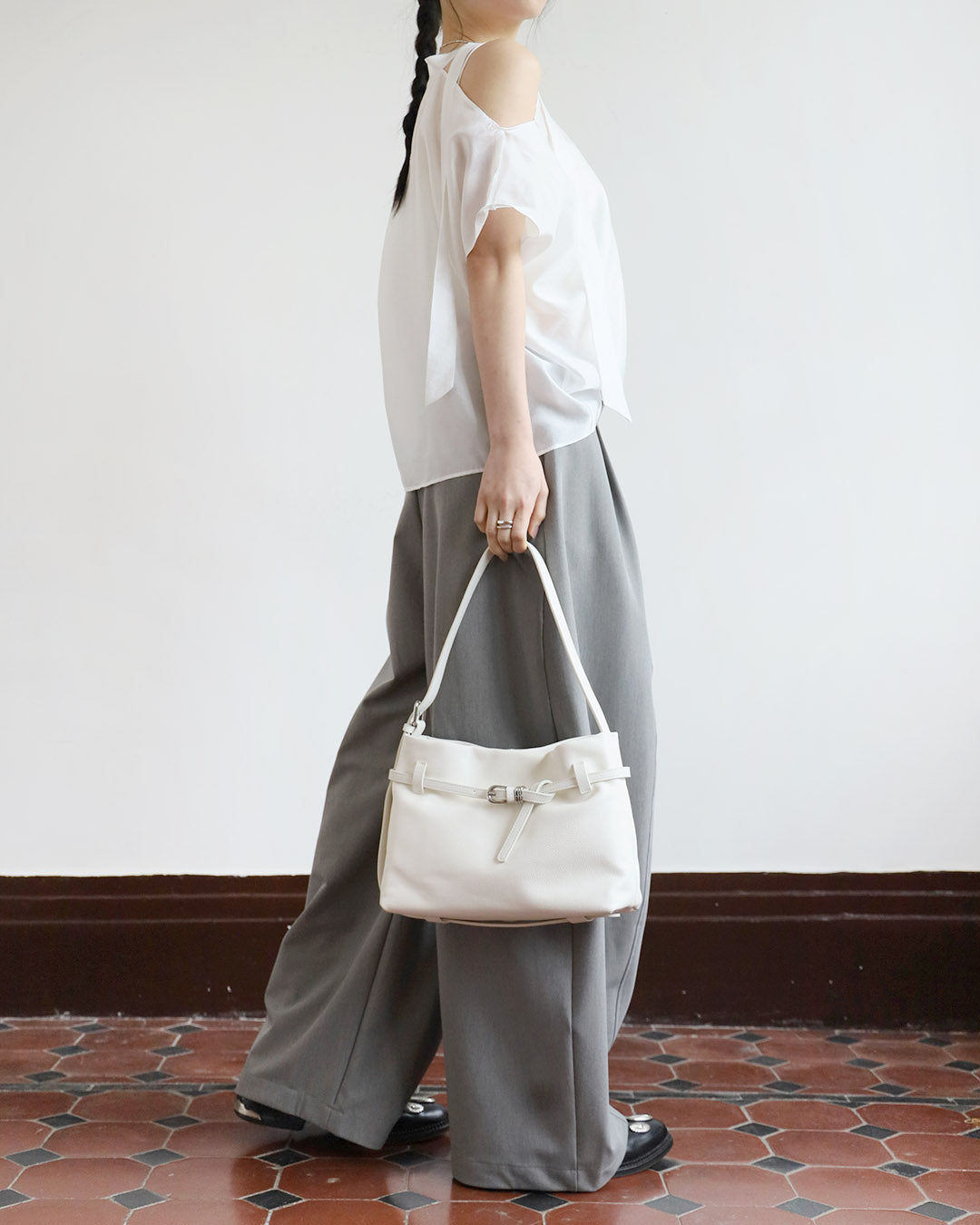 *Buckle Leather Bag (2 colors)
