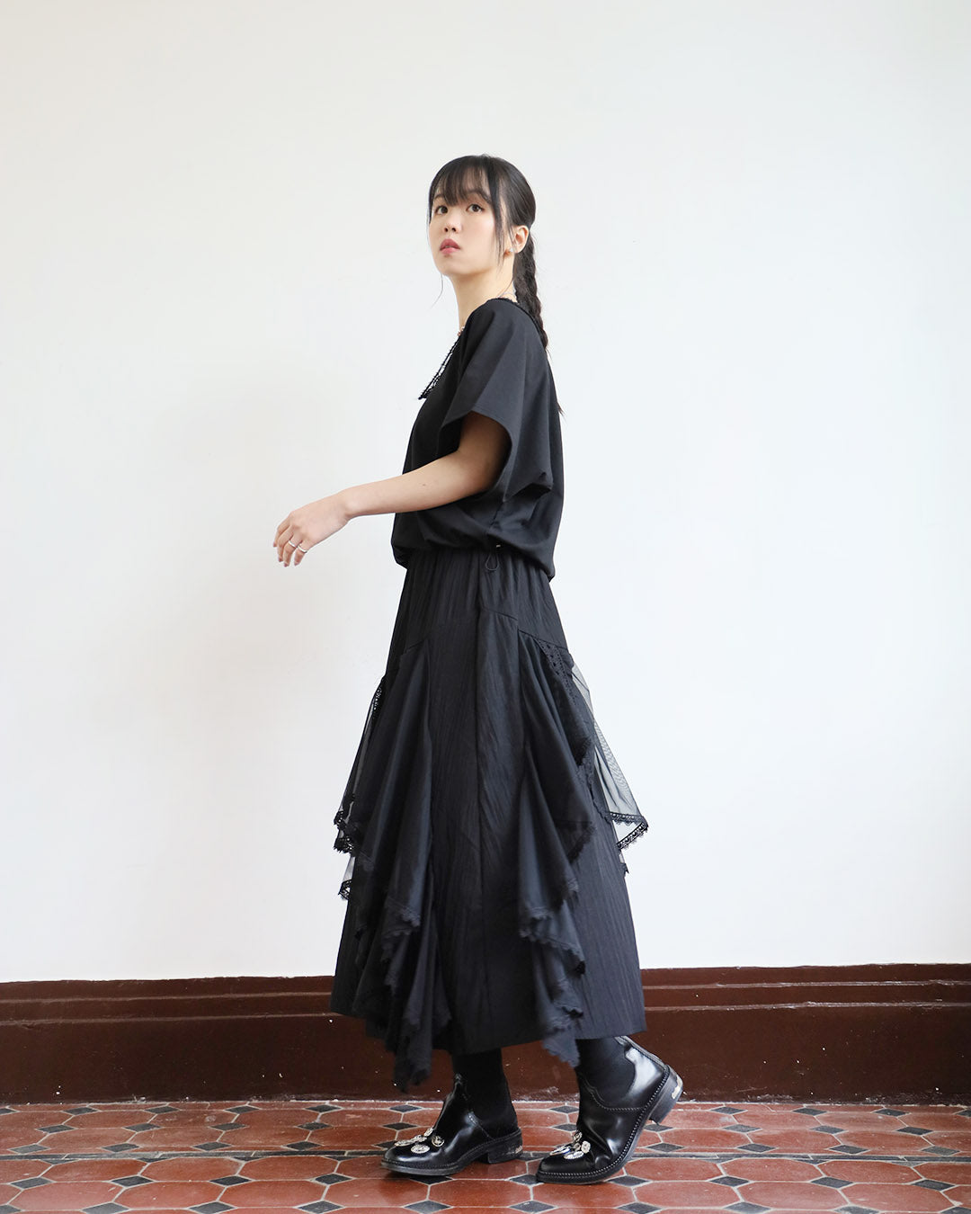 Lace Trim Ruffle Layer Skirt (2 Colors)