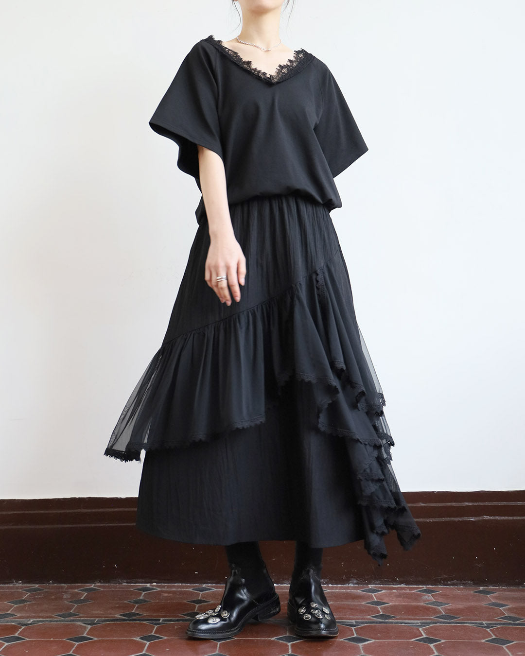 Lace Trim Ruffle Layer Skirt (2 Colors)