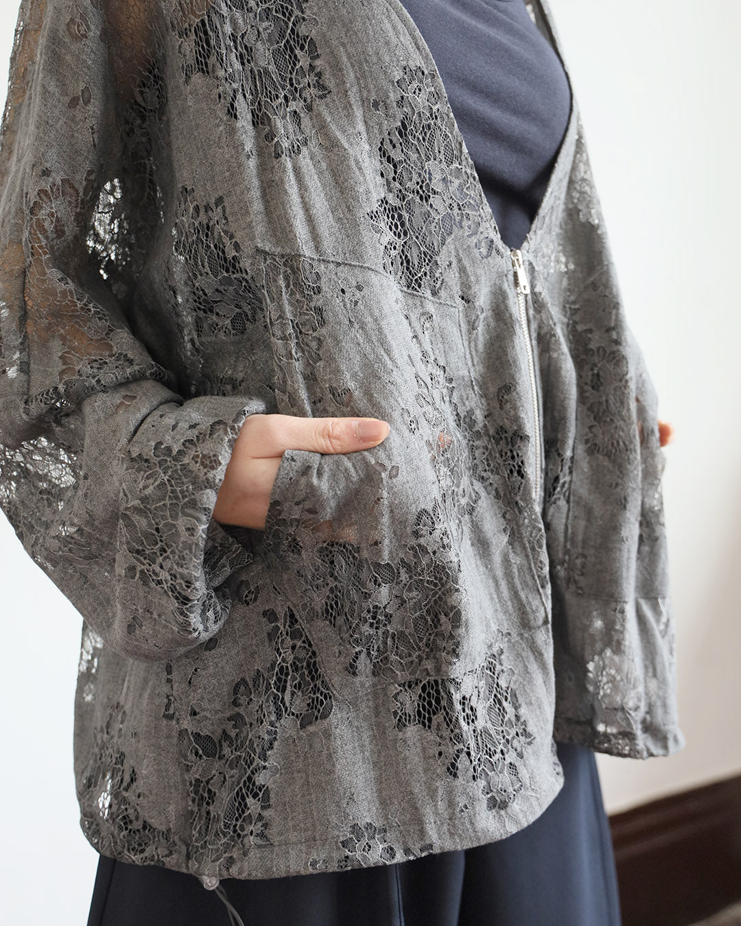 Loose Fit Lace Outer (2 Colors)