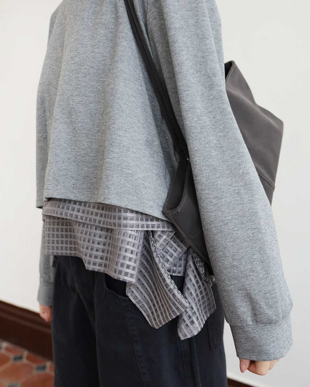 Checker Mesh Hem Sweatshirt (2 Colors)