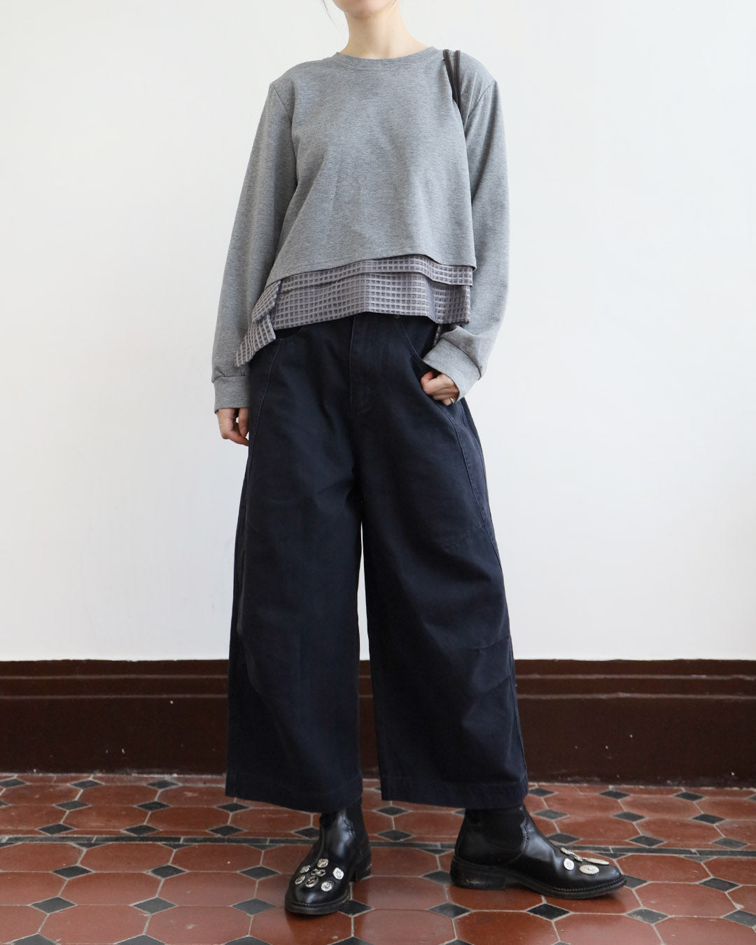 Checker Mesh Hem Sweatshirt (2 Colors)